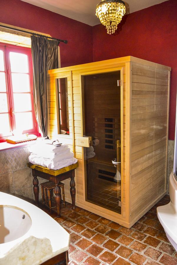 Chateau D'Origny, Chambres D'Hotes Et Restaurant Gastronomique Ouches Esterno foto