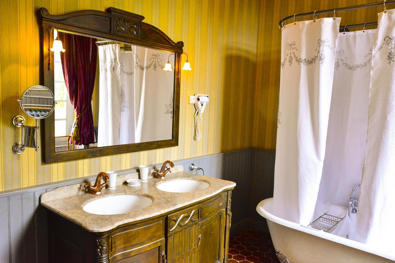 Chateau D'Origny, Chambres D'Hotes Et Restaurant Gastronomique Ouches Esterno foto