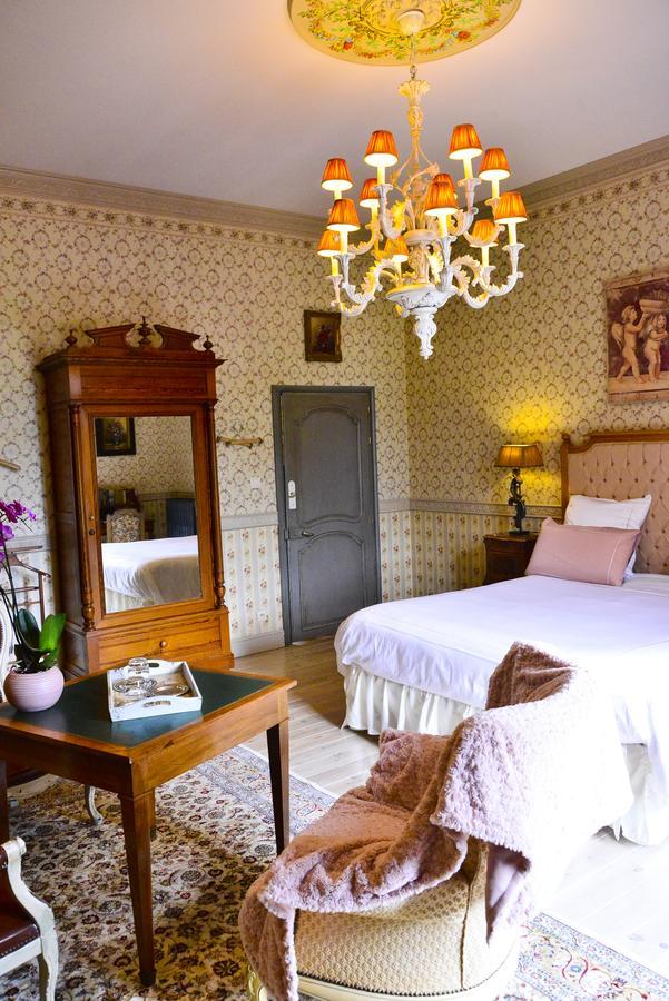 Chateau D'Origny, Chambres D'Hotes Et Restaurant Gastronomique Ouches Esterno foto