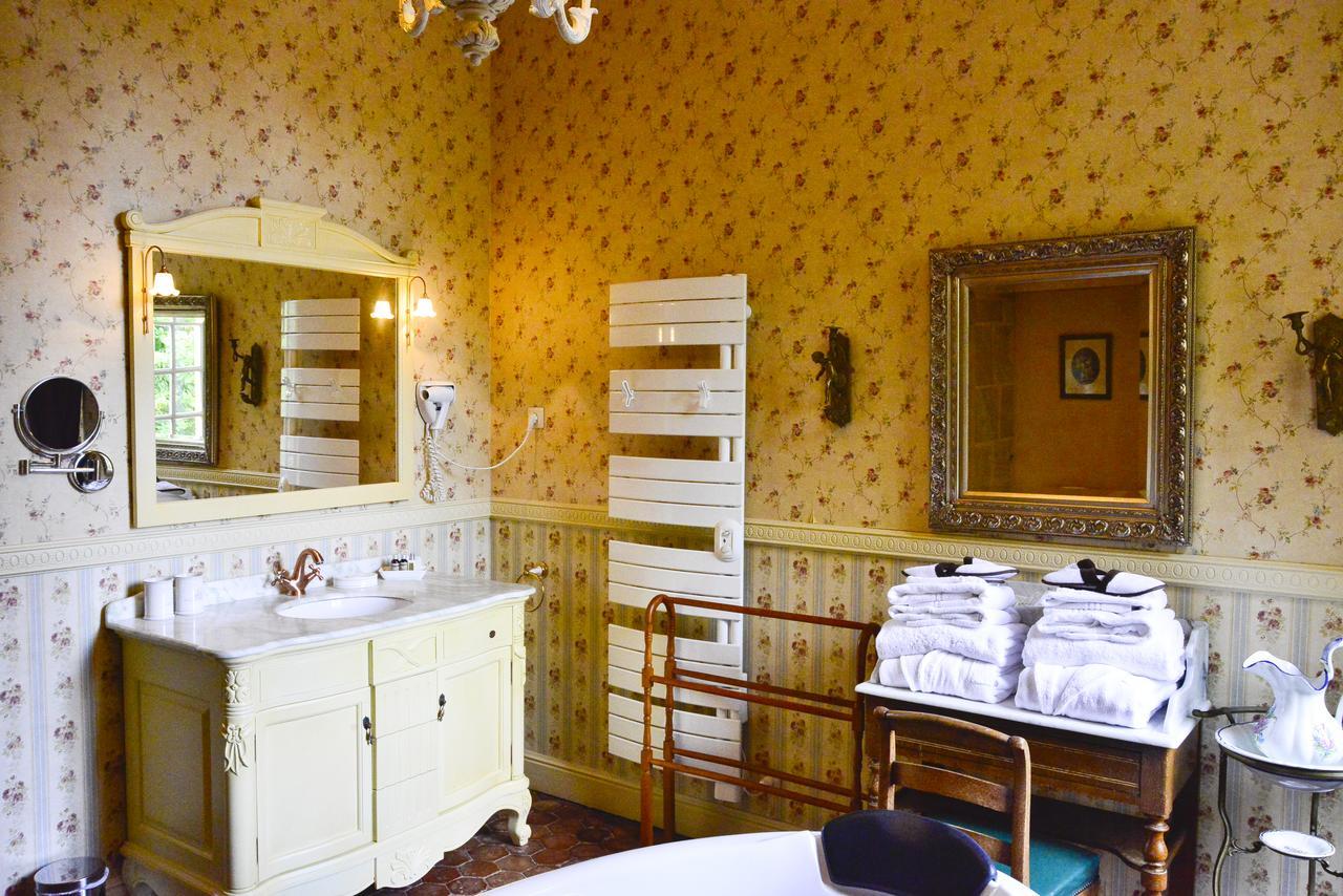 Chateau D'Origny, Chambres D'Hotes Et Restaurant Gastronomique Ouches Esterno foto