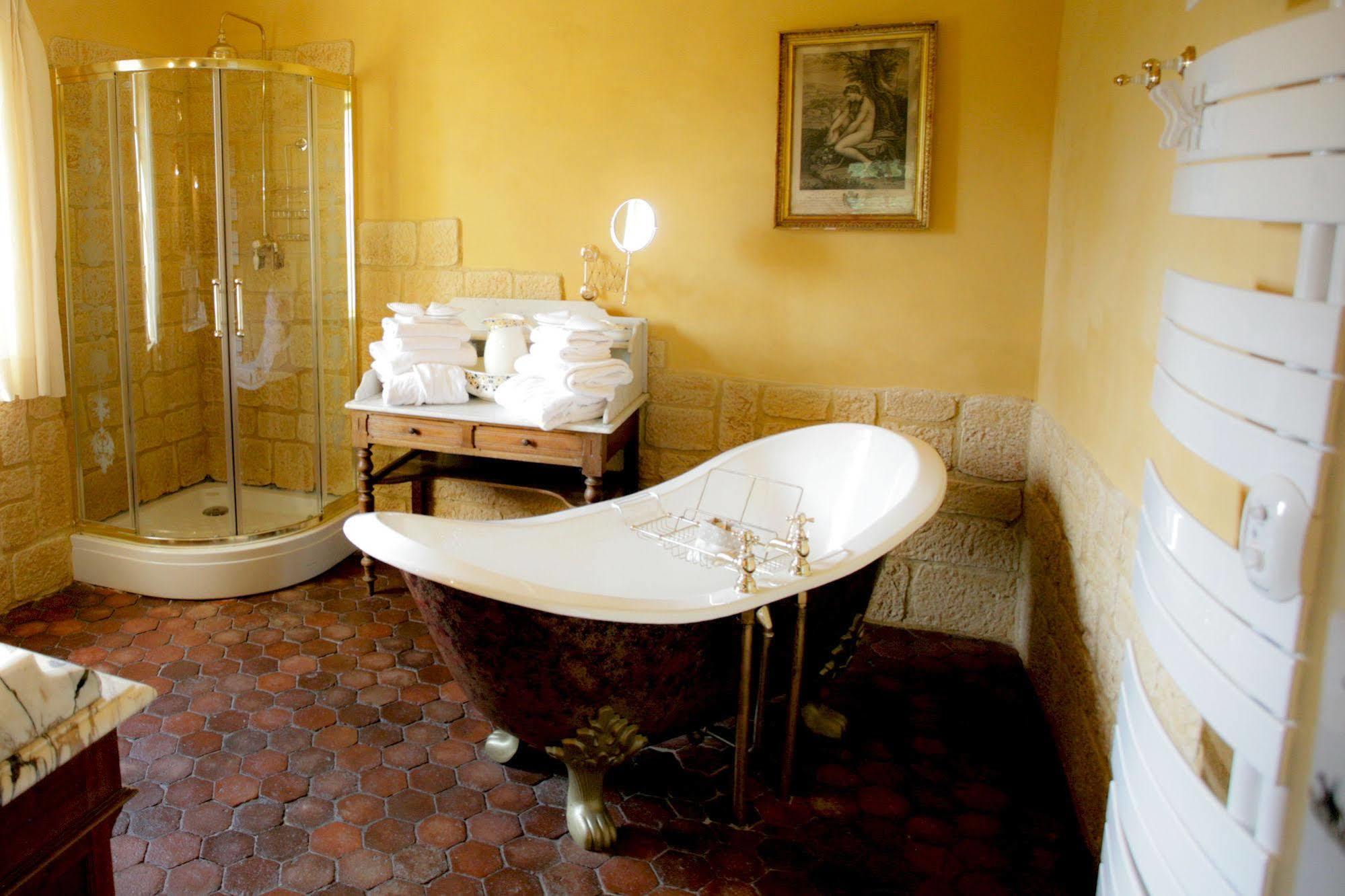 Chateau D'Origny, Chambres D'Hotes Et Restaurant Gastronomique Ouches Esterno foto